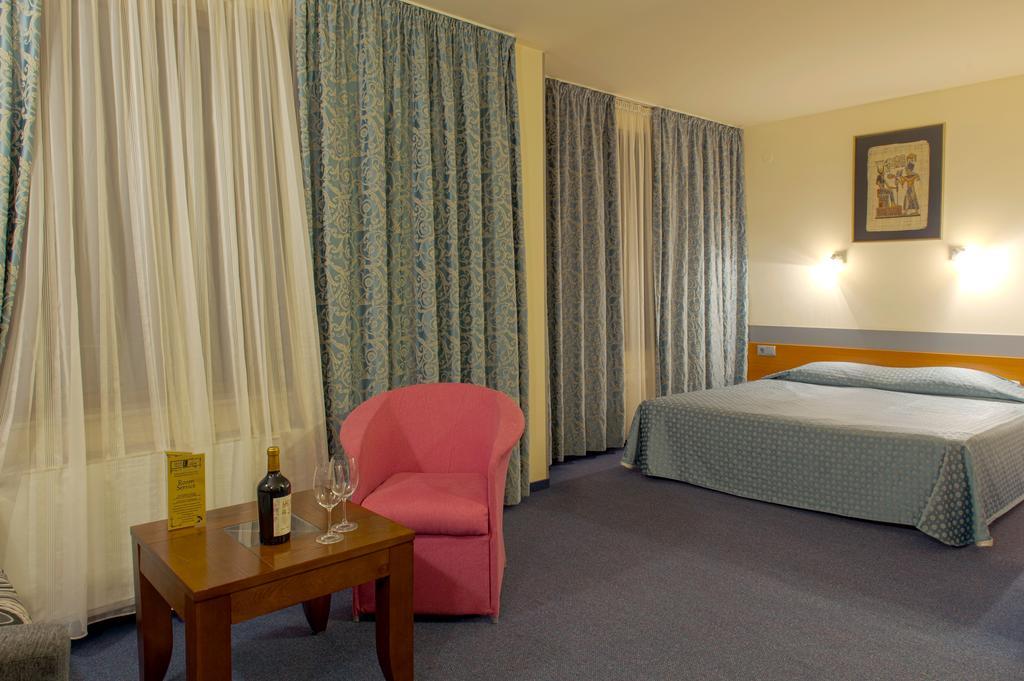 Hotel Luxor Melnik  Luaran gambar